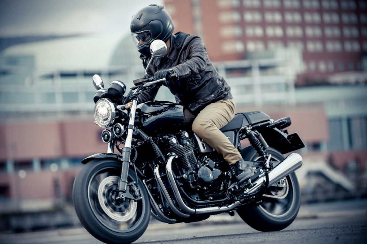 2020 cb1100