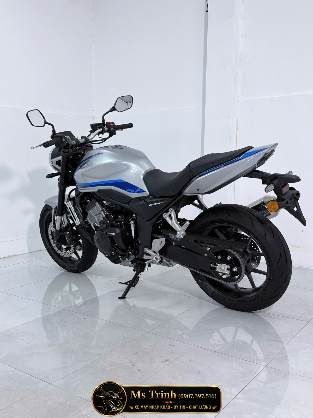 mẫu naked bike cùng phân khúc, Honda CB500SF Super Four 2026 giá 285 triệu tạo lợi thế nhờ thương hiệu Honda,