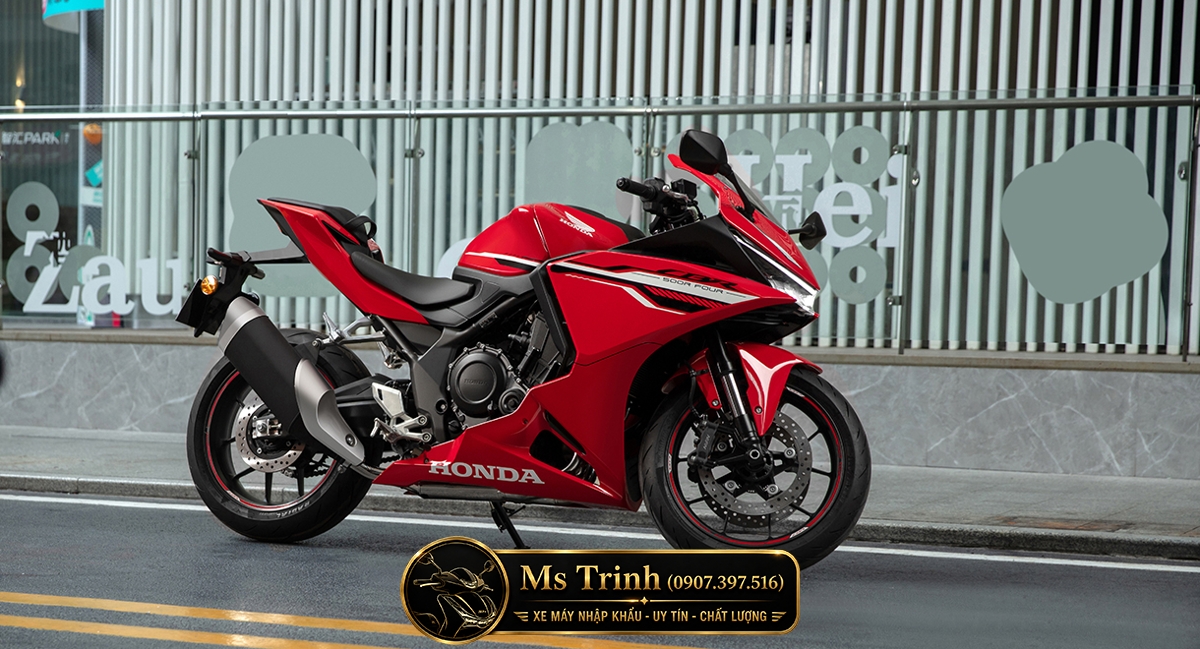 Phiên bản màu đỏ mang đậm DNA thể thao của dòng Honda CBR.