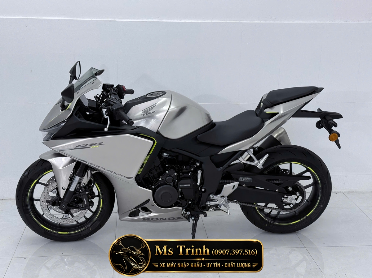 CBR500R Four màu bạc – Một lựa chọn không dành cho phong cách mờ nhạt CBR500R Four màu bạc – Một lựa chọn không dành cho phong cách mờ nhạt