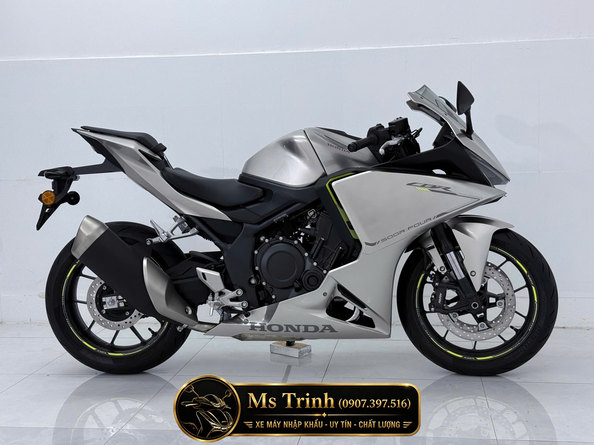 Honda CBR500R Four 2026 màu bạc Chất thể thao bùng nổ đầy khác biệt Honda CBR500R Four 2026 màu bạc Chất thể thao bùng nổ đầy khác biệt