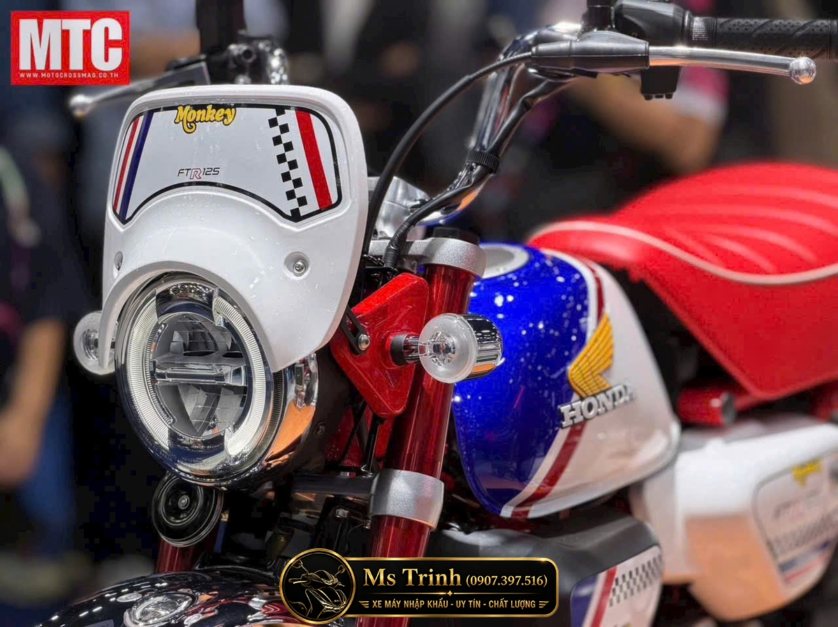Cận cảnh đầu đèn Honda Monkey FTR125 Thailand phiên bản giới hạn chính hãng Cận cảnh đầu đèn Honda Monkey FTR125 Thailand phiên bản giới hạn chính hãng