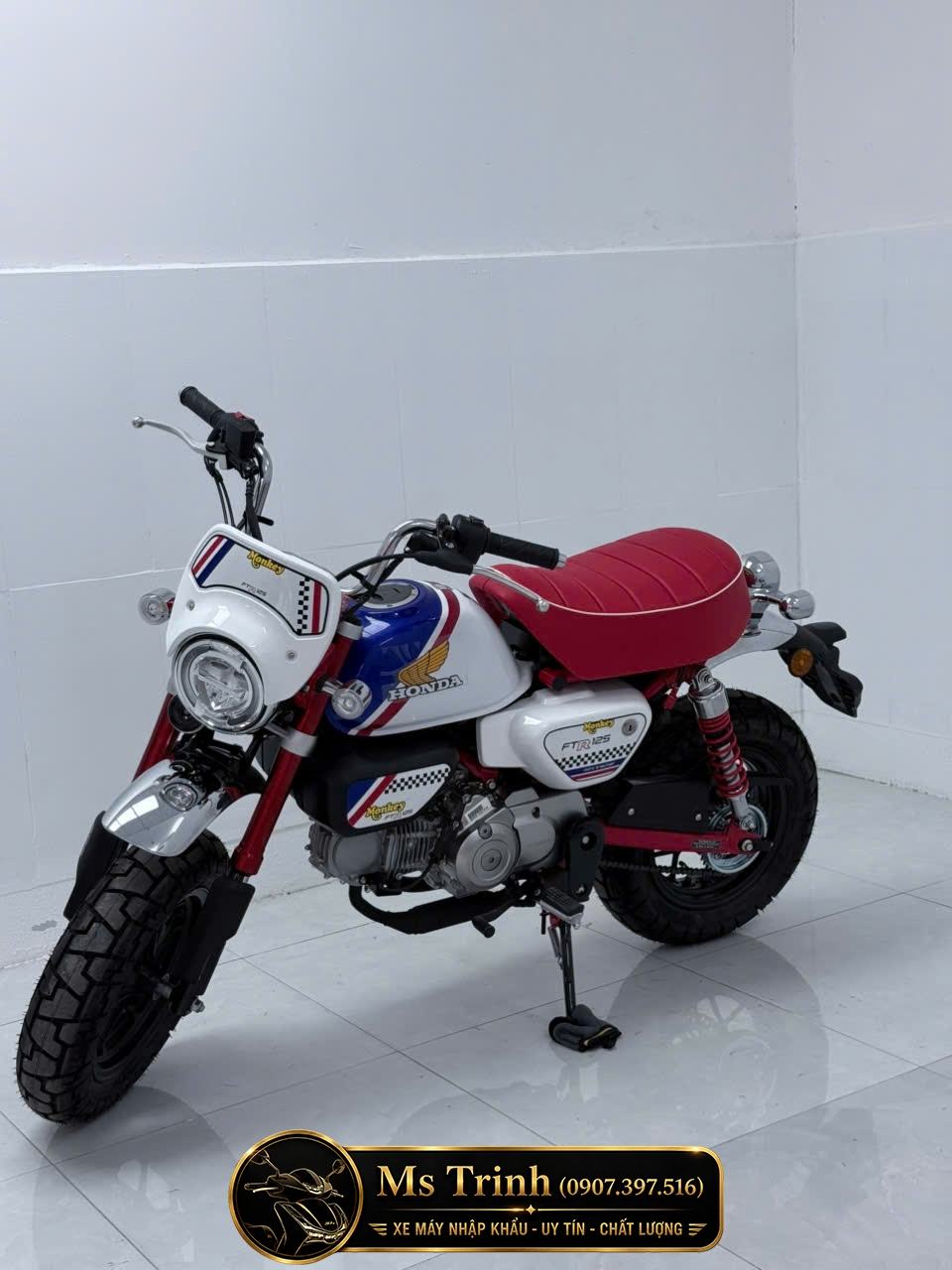 Honda Monkey FTR125 góc chéo trước mang phong cách cổ điển kết hợp nhiều chi tiết hiện đại