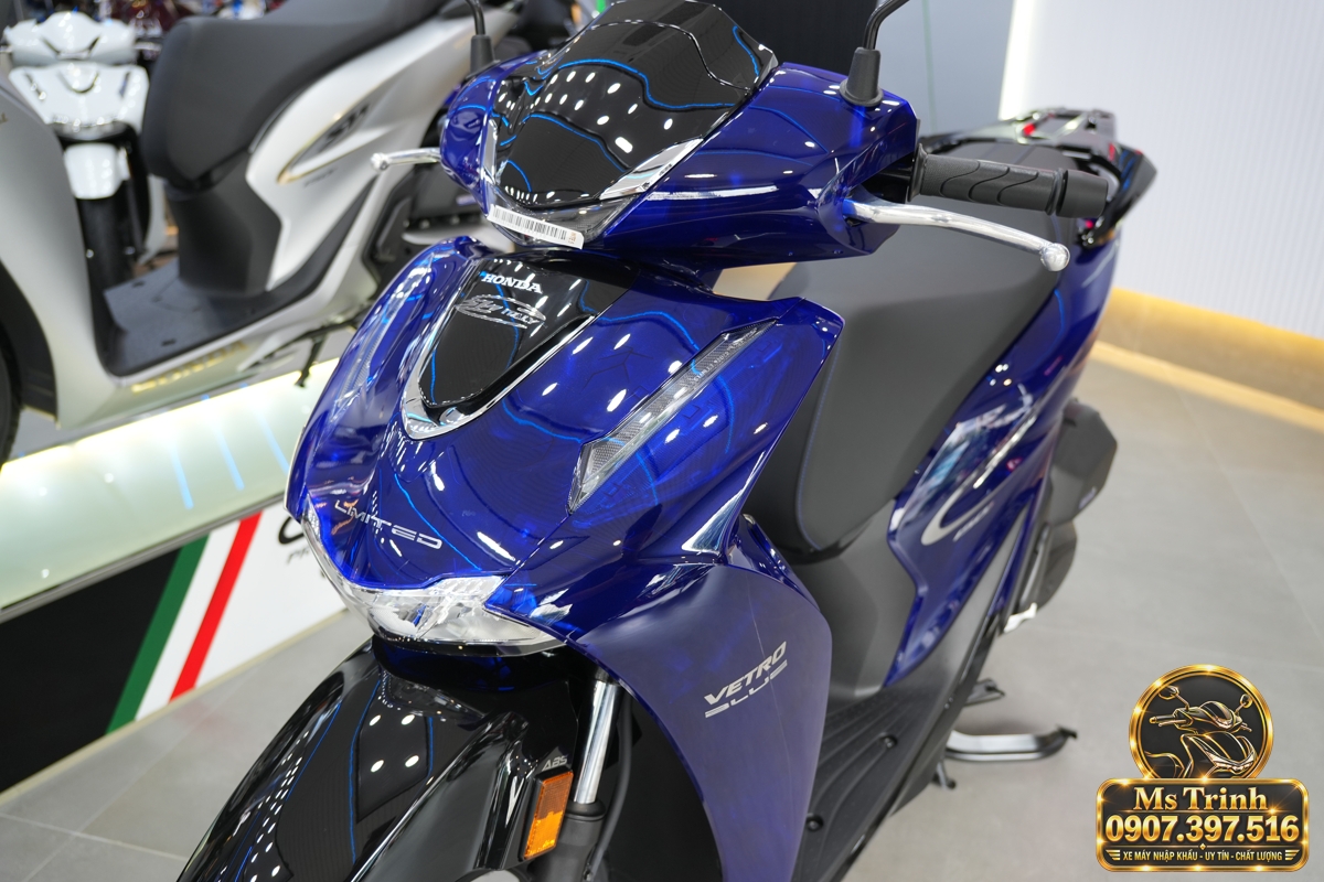 gọi em Trinh nhận báo giá giá xe SH150 Vetro Blue nhập Ý