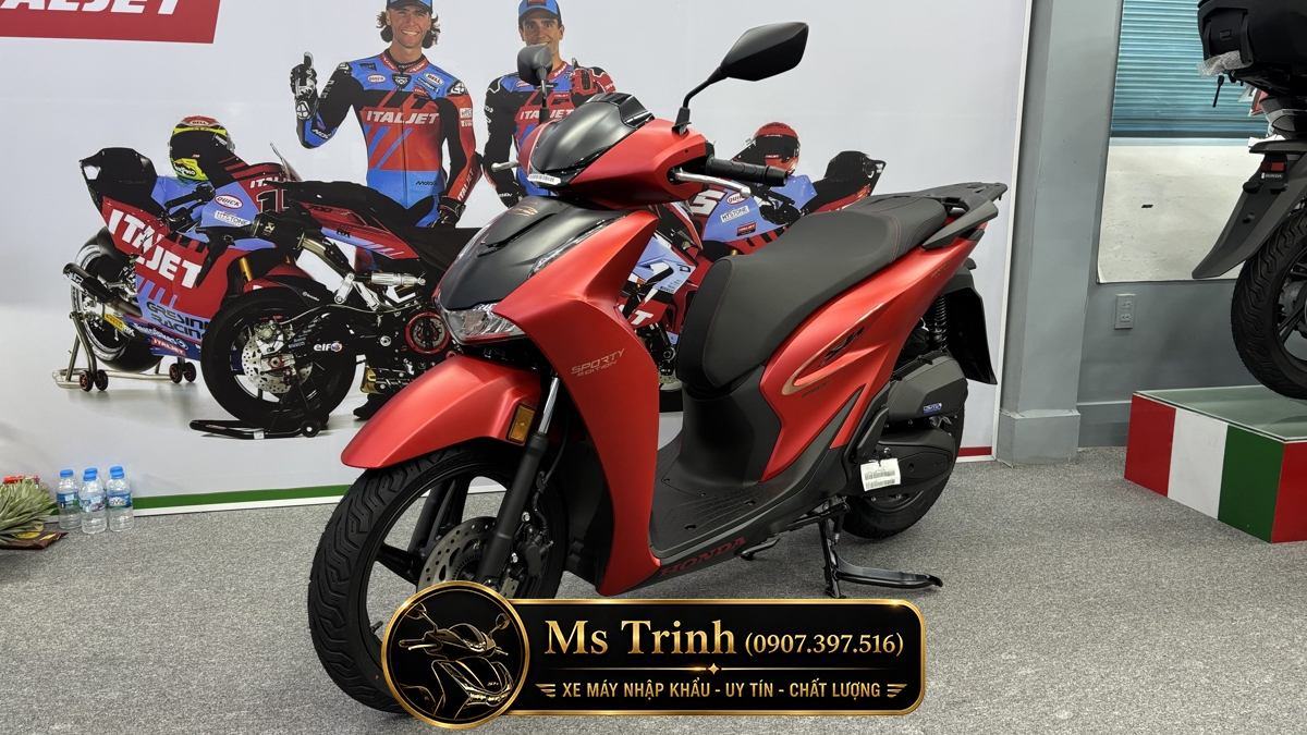Thiết kế đầu xe Honda SH150 Ý 2026 màu đỏ Sporty New Concept