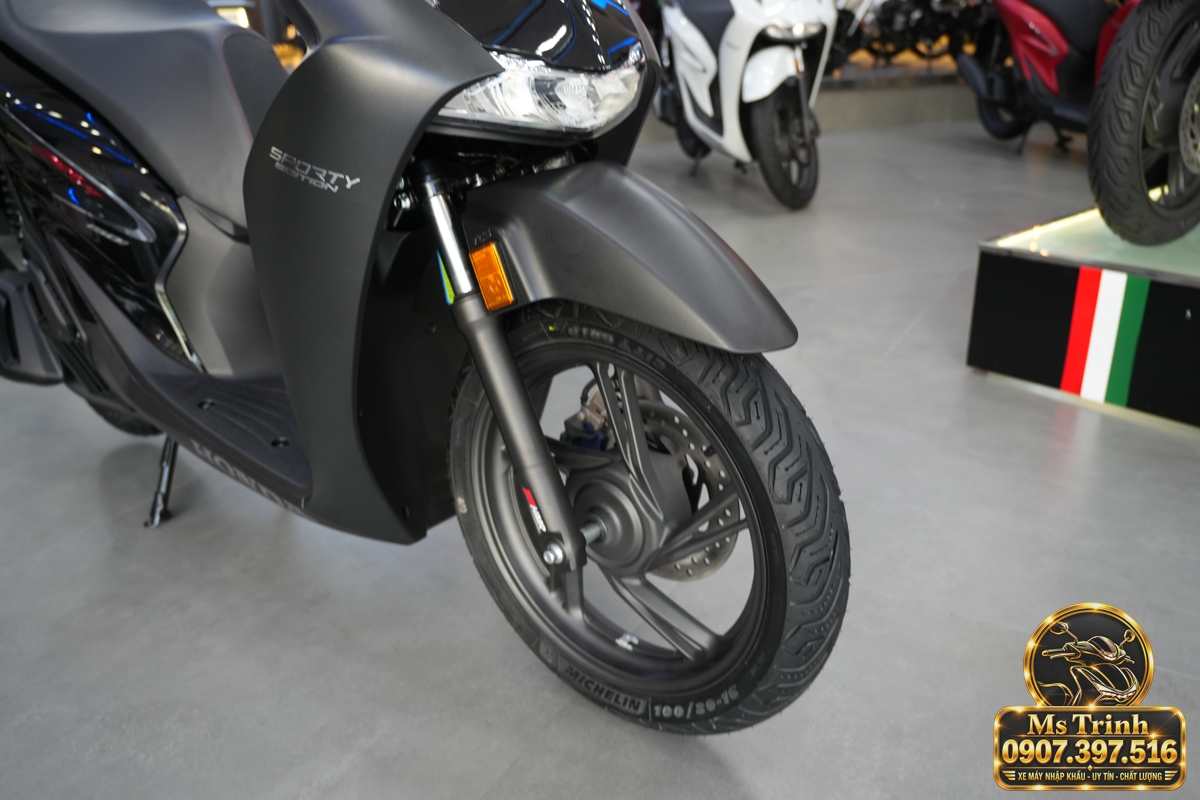 Honda SH150i Ý đen mờ 2027 Bánh lớn