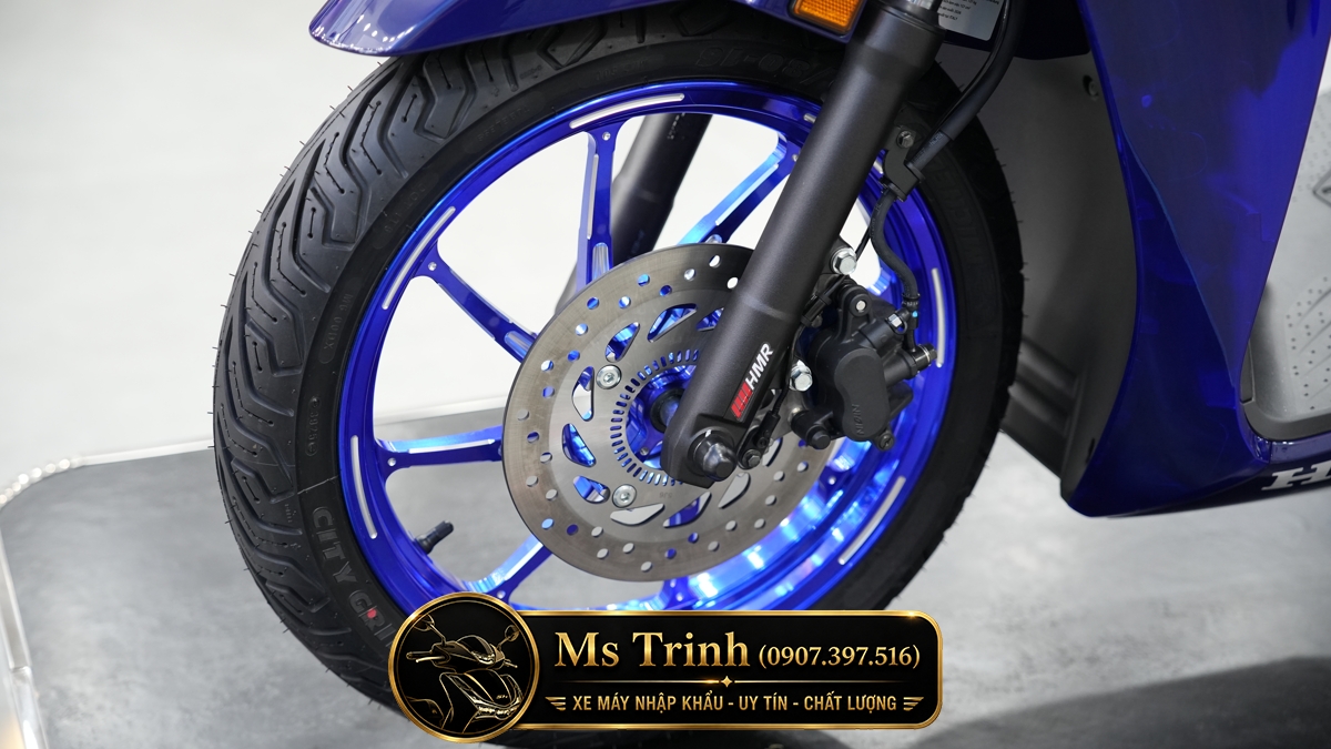 Mâm xe phiên bản Sapphire