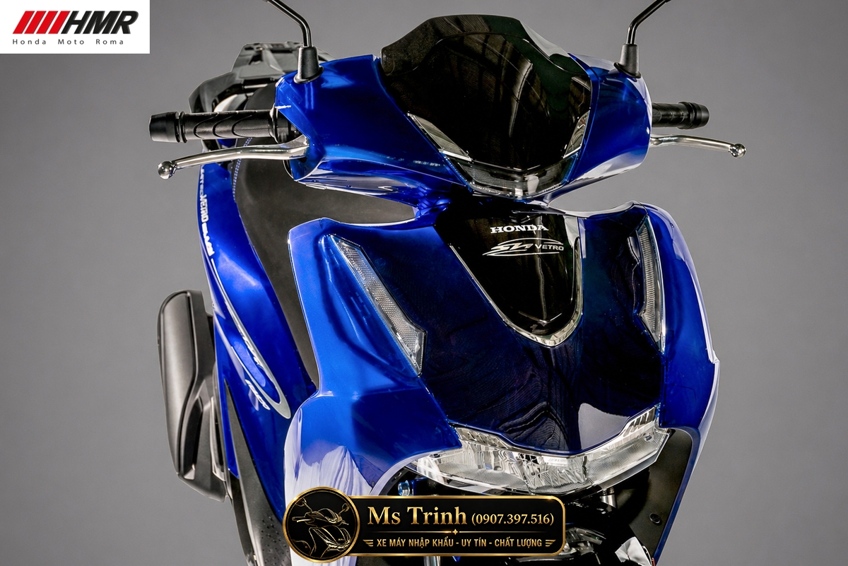 hiết kế đuôi xe Honda SH150i Vetro Blue Sapphire 2026 hiện đại kết hợp đèn LED cao cấp