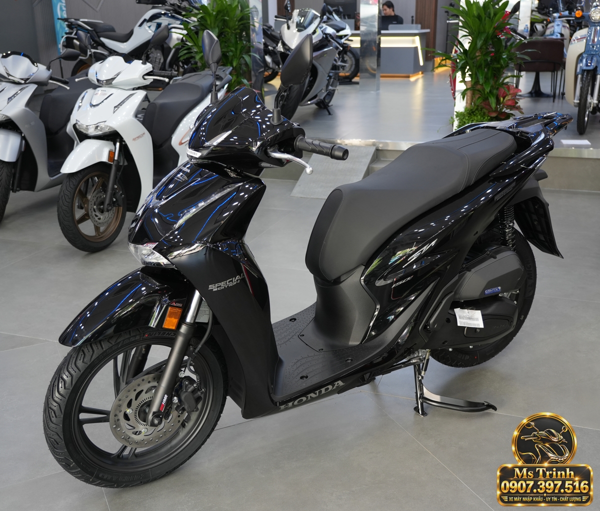 Honda SH150 đen bóng model 2027 hợp nhiều phong cách