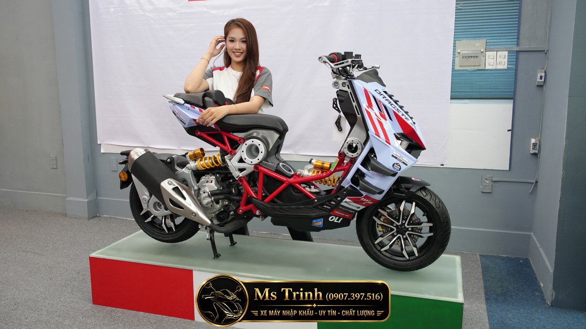 Toàn cảnh Italjet Dragster 300 Gresini Edition 2026 với thiết kế scooter thể thao đậm chất Ý