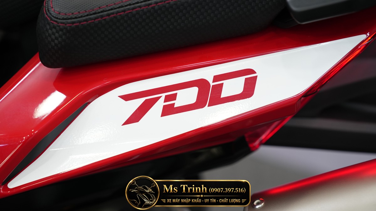 Italjet Dragster 700 Twin Premium Edition giới hạn 25 xe tại Việt Nam. Italjet Dragster 700 Twin Premium Edition giới hạn 25 xe tại Việt Nam.