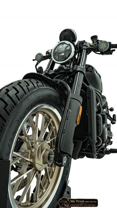 CFMOTO 450CL-C AMT 2026 màu đen Cruiser yên thấp 705mm, hộp số AMT 6 cấp