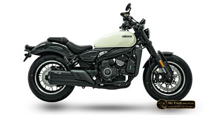 CFMOTO 450CL-C AMT 2026 trắng đỏ: Yên 705 mm, sang số không cần bóp côn trên cruiser 449cc