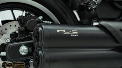 CFMOTO 450CL-C AMT 2026 trắng đỏ: Yên 705 mm, sang số không cần bóp côn trên cruiser 449cc