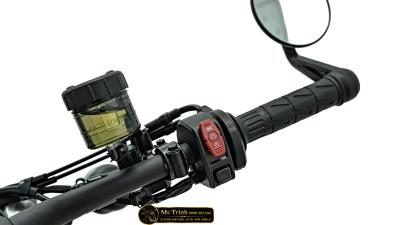 CFMOTO 450CL-C AMT 2026 trắng đỏ: Yên 705 mm, sang số không cần bóp côn trên cruiser 449cc