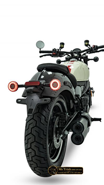 CFMOTO 450CL-C AMT 2026 trắng đỏ: Yên 705 mm, sang số không cần bóp côn trên cruiser 449cc