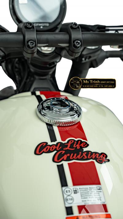 CFMOTO 450CL-C AMT 2026 trắng đỏ: Yên 705 mm, sang số không cần bóp côn trên cruiser 449cc