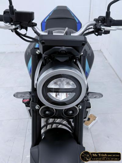 Honda CB500SF màu đen Chất naked bike 4 xi-lanh nổi bật trong diện mạo đen nhám