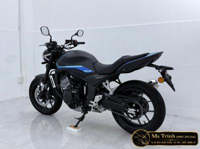 Honda CB500SF màu đen Chất naked bike 4 xi-lanh nổi bật trong diện mạo đen nhám