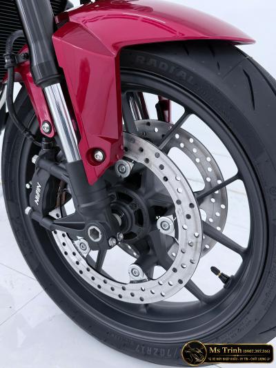 Honda CB500SF Màu Đỏ Naked Bike 4 Xi-Lanh Thế Hệ Mới, Mạnh Mẽ Và Nổi Bật