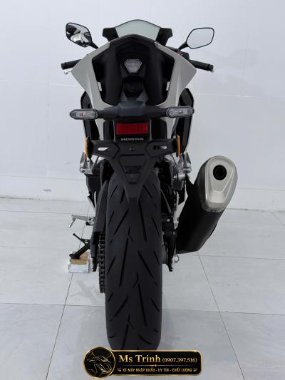 Honda CBR500R Four 2026 màu đỏ Chất thể thao bùng nổ đầy khác biệt