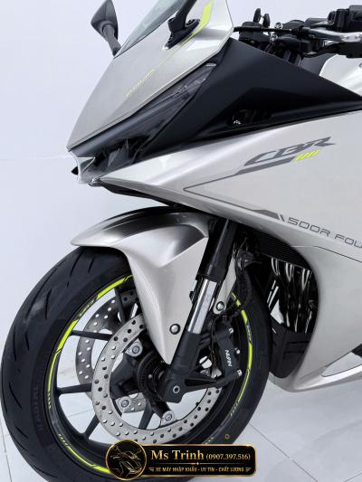Honda CBR500R Four 2026 màu đỏ Chất thể thao bùng nổ đầy khác biệt