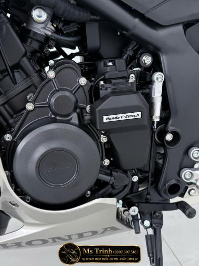 Honda CBR500R Four 2026 màu đỏ Chất thể thao bùng nổ đầy khác biệt
