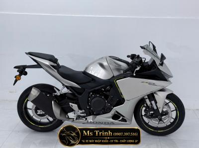 Honda CBR500R Four 2026 màu đỏ Chất thể thao bùng nổ đầy khác biệt