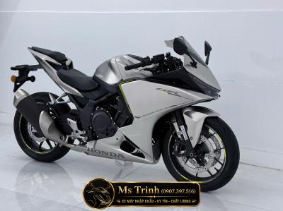 Honda CBR500R Four 2026 màu đỏ Chất thể thao bùng nổ đầy khác biệt