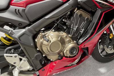 Honda CBR650R 2023 khuyến mãi khủng, giảm giá tặng quà