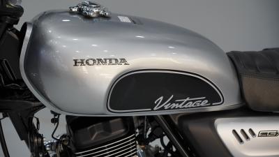 Honda CGX150 phiên bản 2026 - Xe côn tay cổ điển hiện đại, 3 phiên bản lựa chọn