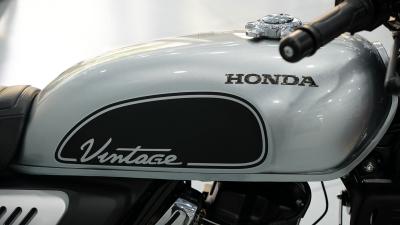 Honda CGX150 phiên bản 2026 - Xe côn tay cổ điển hiện đại, 3 phiên bản lựa chọn