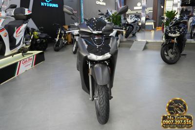 Honda SH150 Ý đen nhám model 2027 giá tốt Màu xe cuốn hút, trang bị đáng chọn
