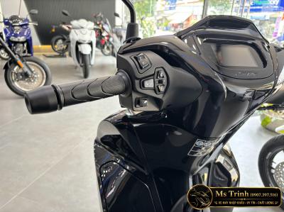 Honda SH150 Ý màu đen bóng New Concept 2026 giá tốt sắc đen đẹp từng chi tiết
