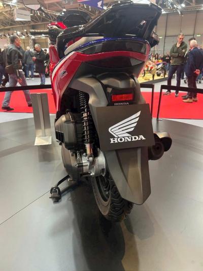 Honda SH150i HRC Special Edition 2026 - SH Ý giới hạn cực hiếm 500 xe toàn cầu