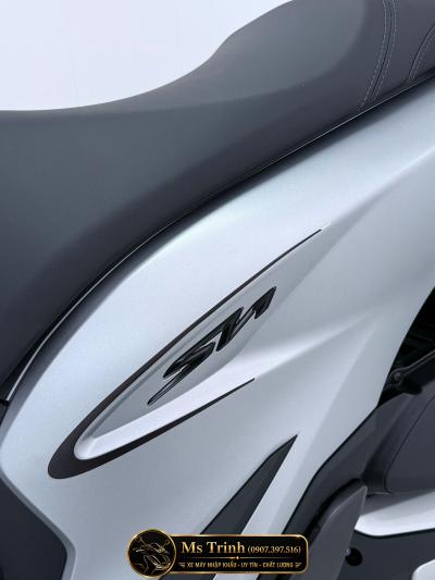 Honda SH150i Special Edition Standard màu bạc nhập Ý 2026 Giá mới nhất, phiên bản Honda Moto Roma HMR cao cấp