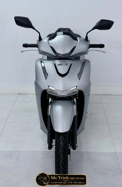 Honda SH150i Special Edition Standard màu bạc nhập Ý 2026 Giá mới nhất, phiên bản Honda Moto Roma HMR cao cấp