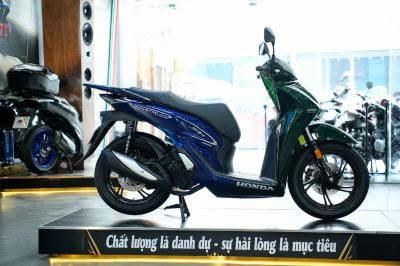 Honda SH150i Vetro Super 2 in 1 Green – Sapphire: Tuyệt phẩm hai sắc xanh độc đáo giới hạn 200 xe