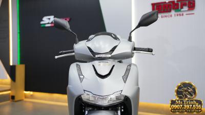 Honda SH150i Ý xám bạc 2027 Sắc bạc thanh lịch, nổi bật với bộ tem vàng