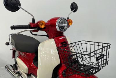 Honda Super Cub 110 màu đỏ nhập khẩu Thái Lan