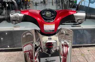 Honda Super Cub 125 Final Edition 2024 màu đỏ giới hạn 100 xe