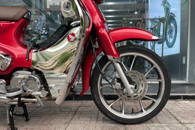 Honda Super Cub 125 Final Edition 2024 màu đỏ giới hạn 100 xe