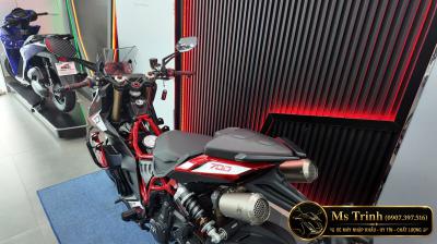 Italjet Dragster 700 Twin màu đỏ – Khung đỏ, áo đen và một diện mạo không dành cho số đông