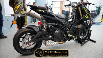 Italjet Dragster 700 Twin Premium Edition 2026 Quái Thú Tàng Hình Mang Trái Tim Mô Tô 700cc Trong Thân Xác Xe Tay Ga