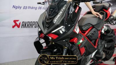 Italjet Dragster 700 Twin Premium Edition 2026 Quái Thú Tàng Hình Mang Trái Tim Mô Tô 700cc Trong Thân Xác Xe Tay Ga