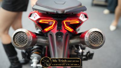 Italjet Dragster 700 Twin Premium Edition 2026 Quái Thú Tàng Hình Mang Trái Tim Mô Tô 700cc Trong Thân Xác Xe Tay Ga
