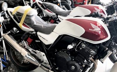 Lô hàng cuối cùng của Honda CB400 2018 bản kỷ niệm 25 năm