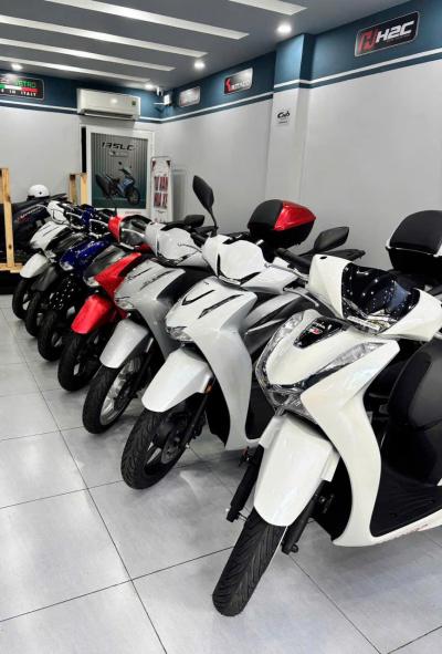 SH150 Ý 2026 nhập khẩu nguyên chiếc Giá từ 210 triệu, nhiều màu Vetro, trắng, đen, đỏ, bạc