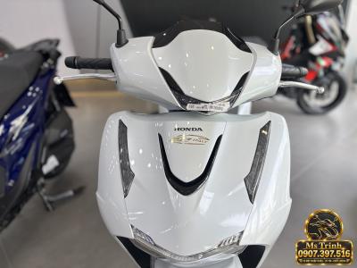 SH150i Ý 2027 màu trắng - Phiên bản mới nhập chính ngạch, giá tốt