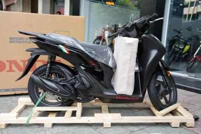 Siêu Hot! Khui thùng Sh150 Sport Edition màu đen 2025 tại Cub House